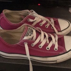 Size 6 purple converse